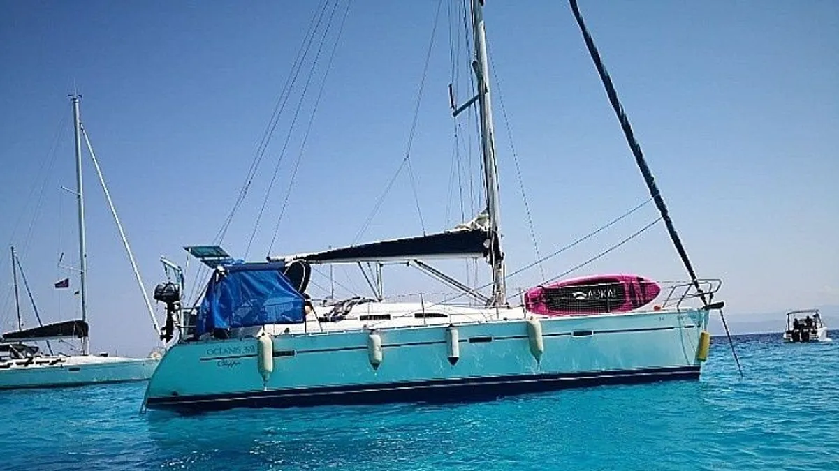 Fountaine Pajot Astrea 42 | Hannah 3